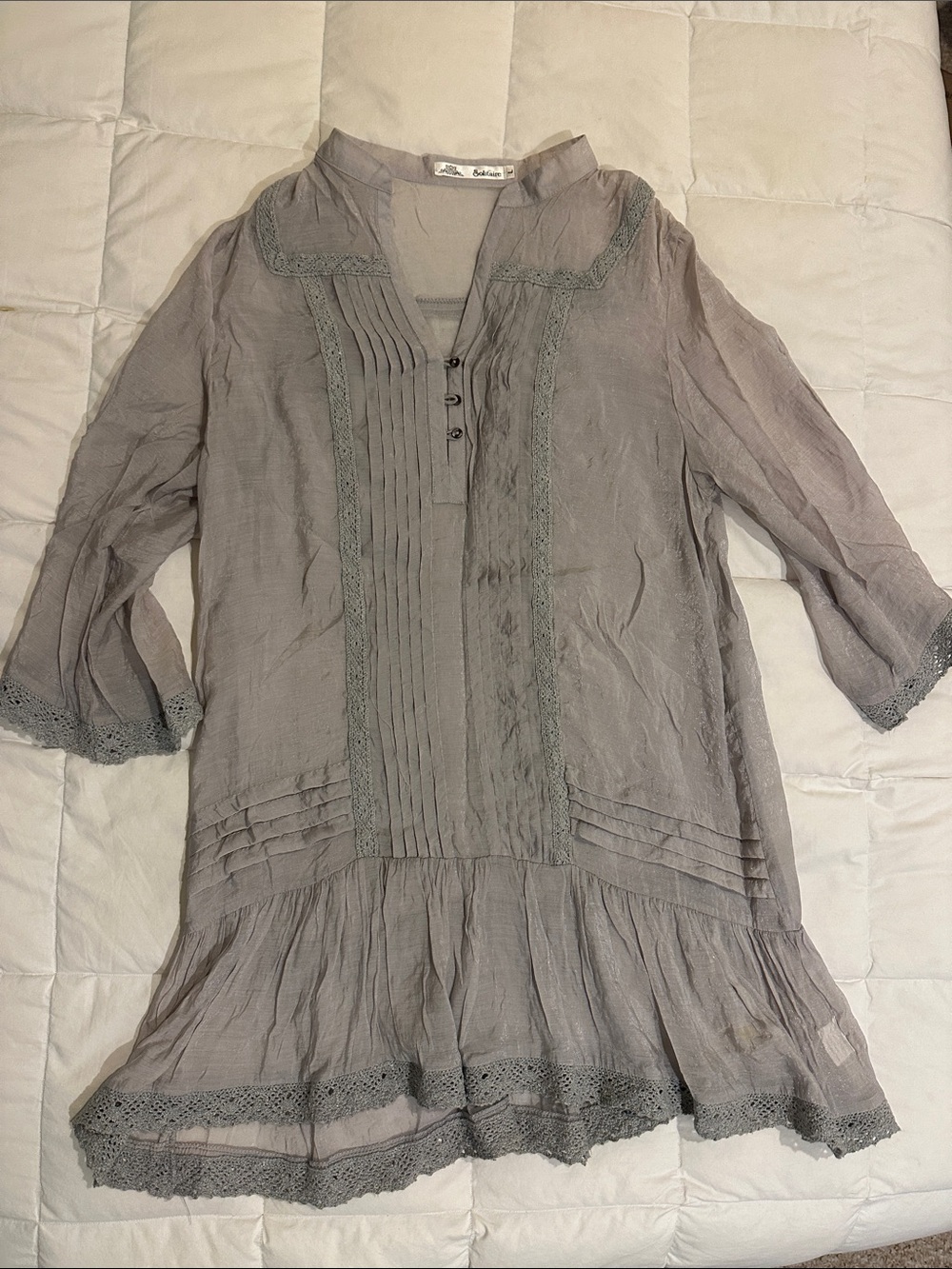 Solitaire Gray Lace-Trim Pintuck Long Sleeve Dress